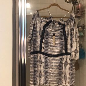 Roxy cold shoulder dress Large